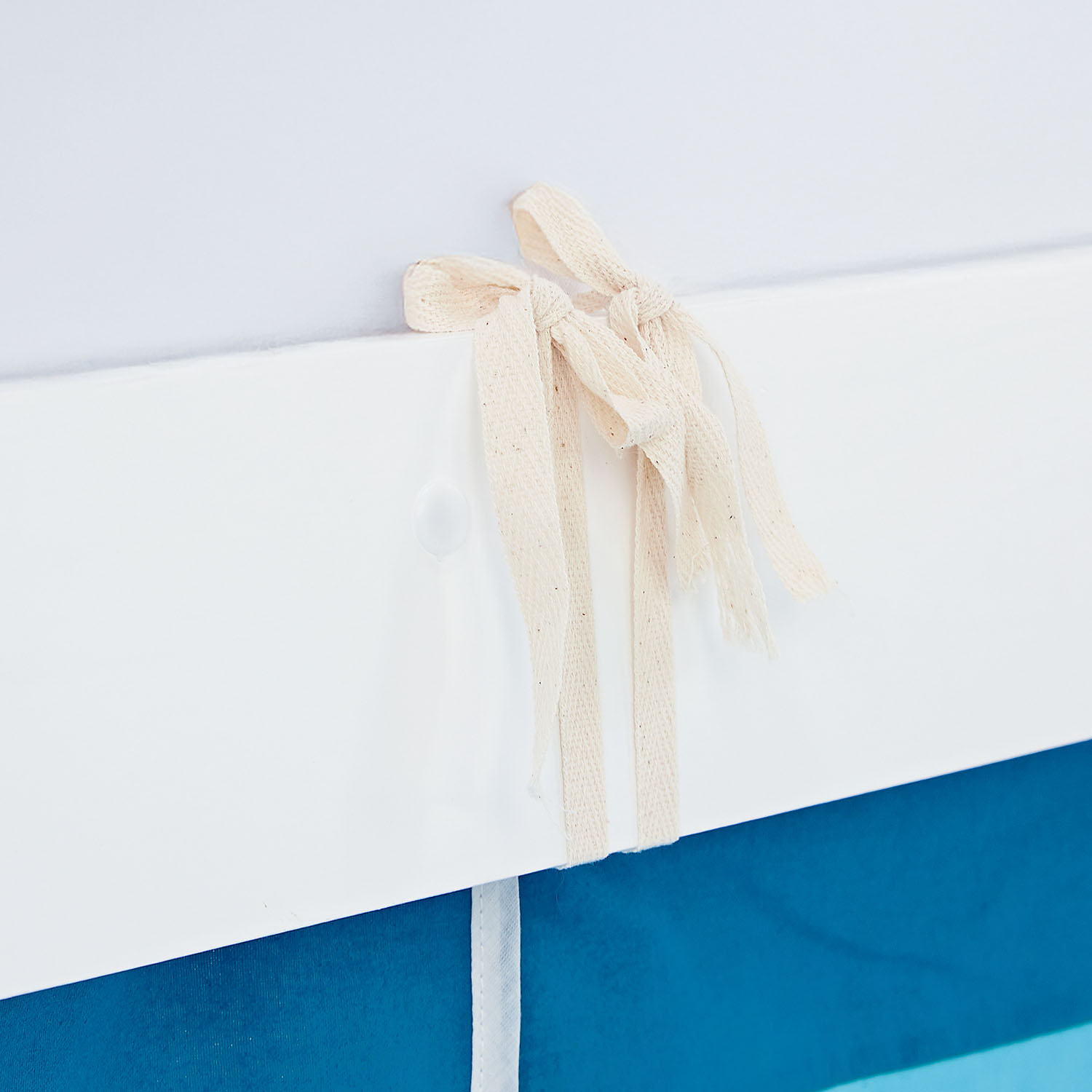 Loft Bed for Kids 90x200 cm White with Curtain in Blue | with Slatted Frame and Mattress